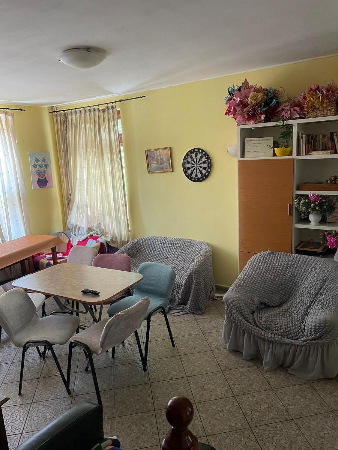 Constantinescu A. Hotell Buşteni Exteriör bild