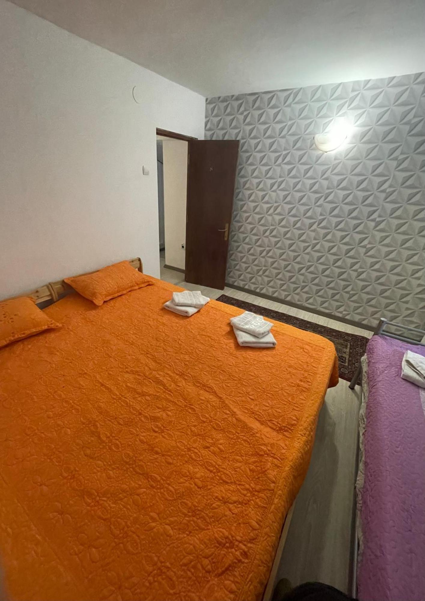 Constantinescu A. Hotell Buşteni Exteriör bild
