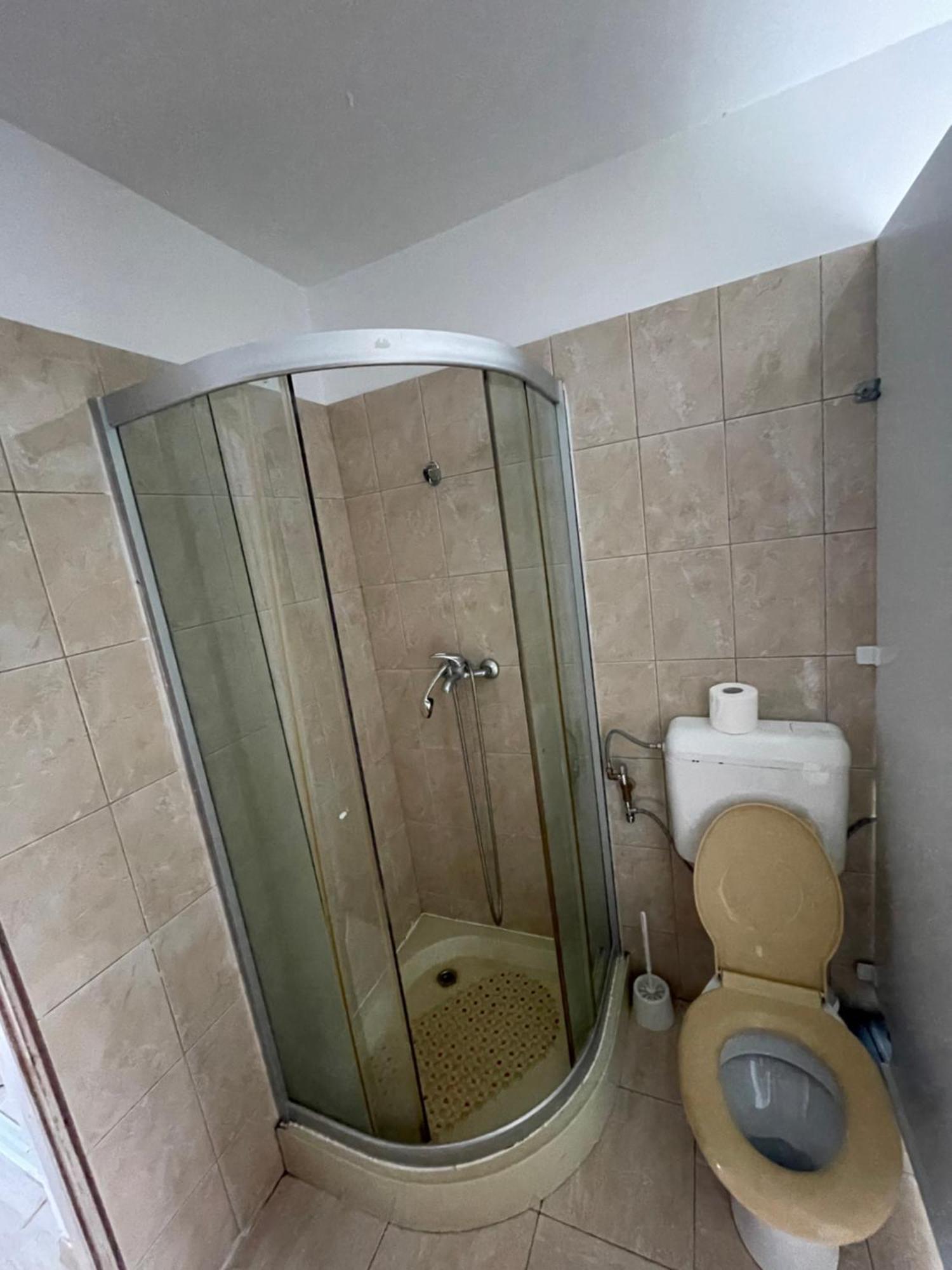 Constantinescu A. Hotell Buşteni Exteriör bild